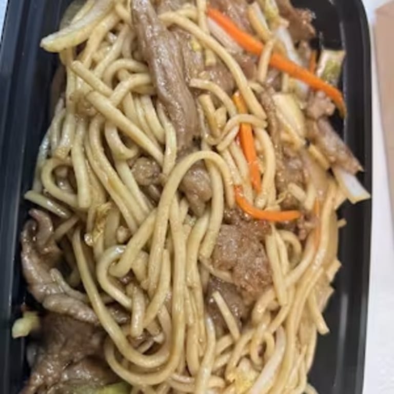 Delicious Lo Mein and Noodle Dishes